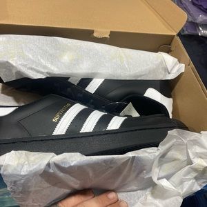 Adidas superstar black white stripe